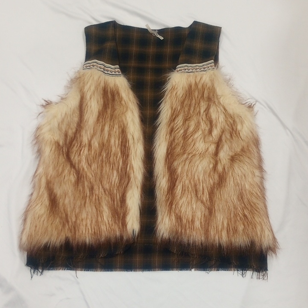 BKE Brown and Black Plaid Vest